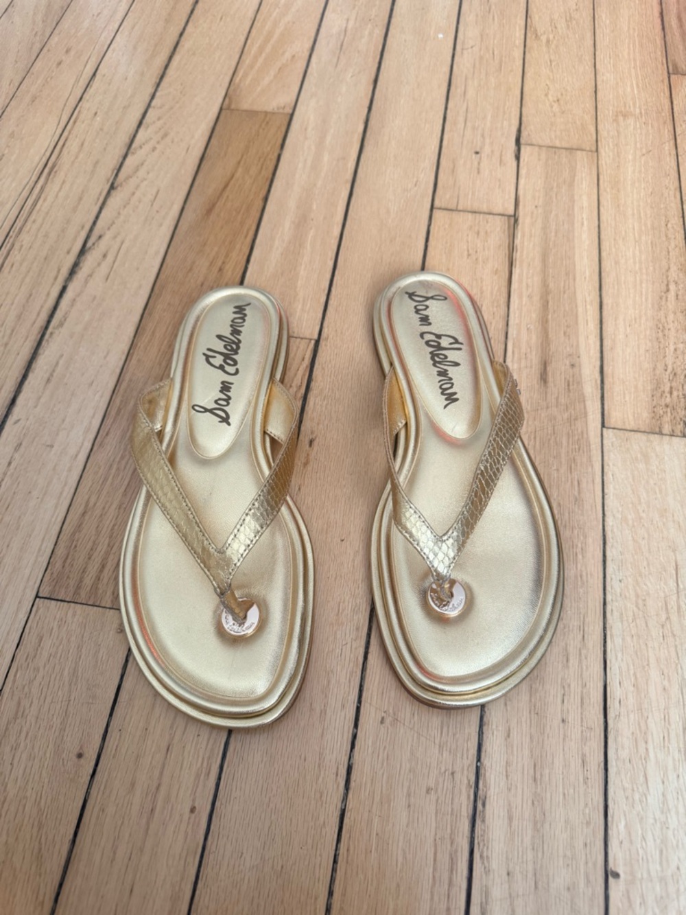Sam Edelman Remi Gold Metallic Thong Sandal - Picture 2 of 4